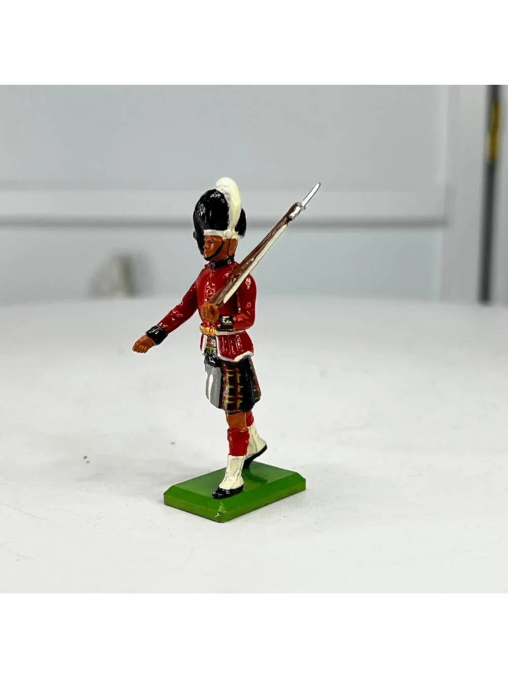 W. Britains Vintage Seaforth Highlander Collectible Metal Figurine From 1983